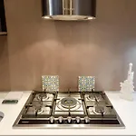 Mazzini 43, Rapallo, 85 Mq, 2b, 1b, Wi-fi, Air Conditioning, Available On Request Private Garage At 800mt From The At 20,00 Euro Per Night *