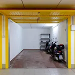 Mazzini 43, Rapallo, 85 Mq, 2b, 1b, Wi-fi, Air Conditioning, Available On Request Private Garage At 800mt From The At 20,00 Euro Per Night Rapallo