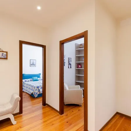 Mazzini 43, Rapallo, Apartment 85 Mq, 2B, 1B, Wi-Fi, Air Conditioning, Available On Request Private Garage At 800Mt From The Apartment At 20,00 Euro Per Night * Rapallo