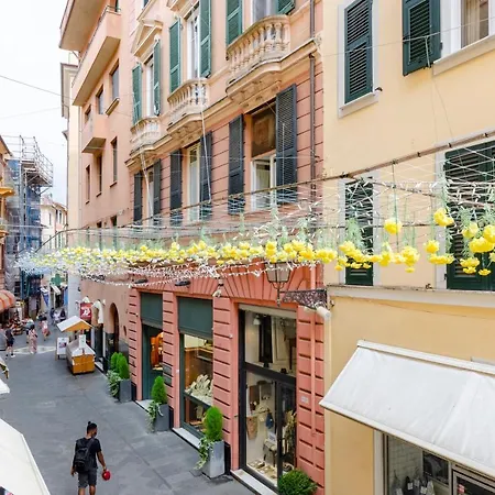 Mazzini 43, Rapallo, Apartment 85 Mq, 2B, 1B, Wi-Fi, Air Conditioning, Available On Request Private Garage At 800Mt From The Apartment At 20,00 Euro Per Night Appartement *