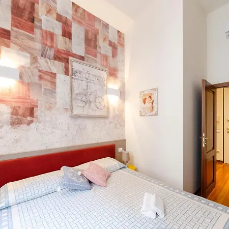 Mazzini 43, Rapallo, Apartment 85 Mq, 2B, 1B, Wi-Fi, Air Conditioning, Available On Request Private Garage At 800Mt From The Apartment At 20,00 Euro Per Night * Rapallo