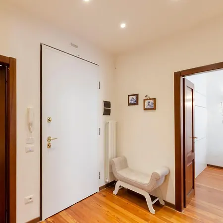 Mazzini 43 85 Mq 2b/1b & Parking Apartment