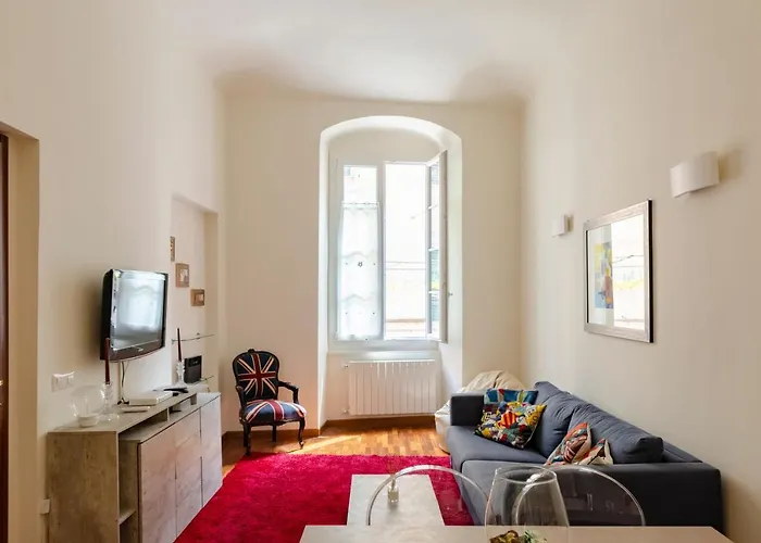 Mazzini 43, Rapallo, 85 Mq, 2b, 1b, Wi-fi, Air Conditioning, Available On Request Private Garage At 800mt From The At 20,00 Euro Per Night